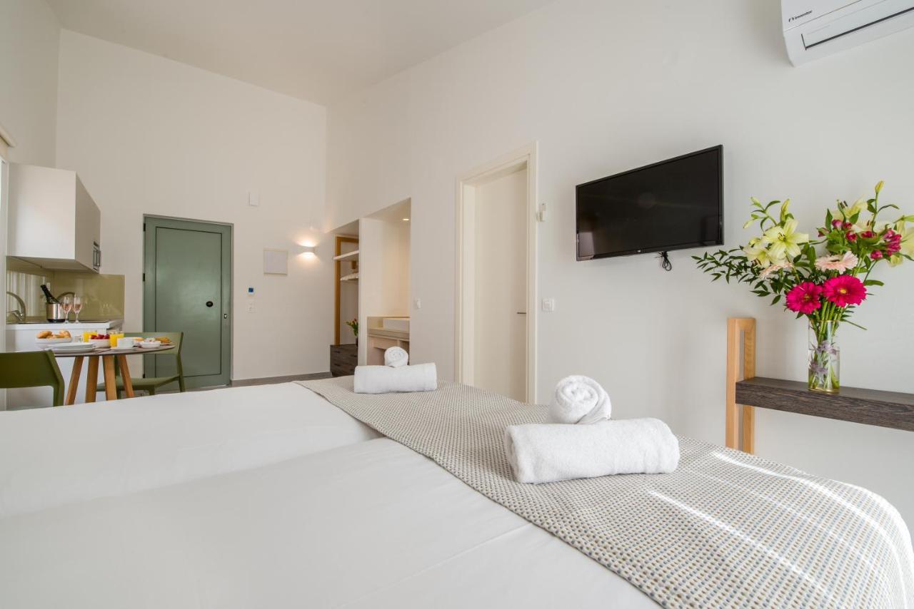 קאטו דרטסו Lotus Hotel Apartments מראה חיצוני תמונה