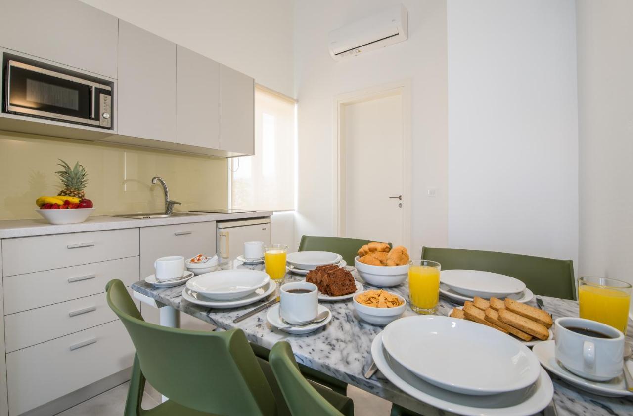 קאטו דרטסו Lotus Hotel Apartments מראה חיצוני תמונה