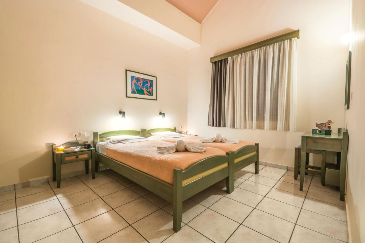 קאטו דרטסו Lotus Hotel Apartments מראה חיצוני תמונה
