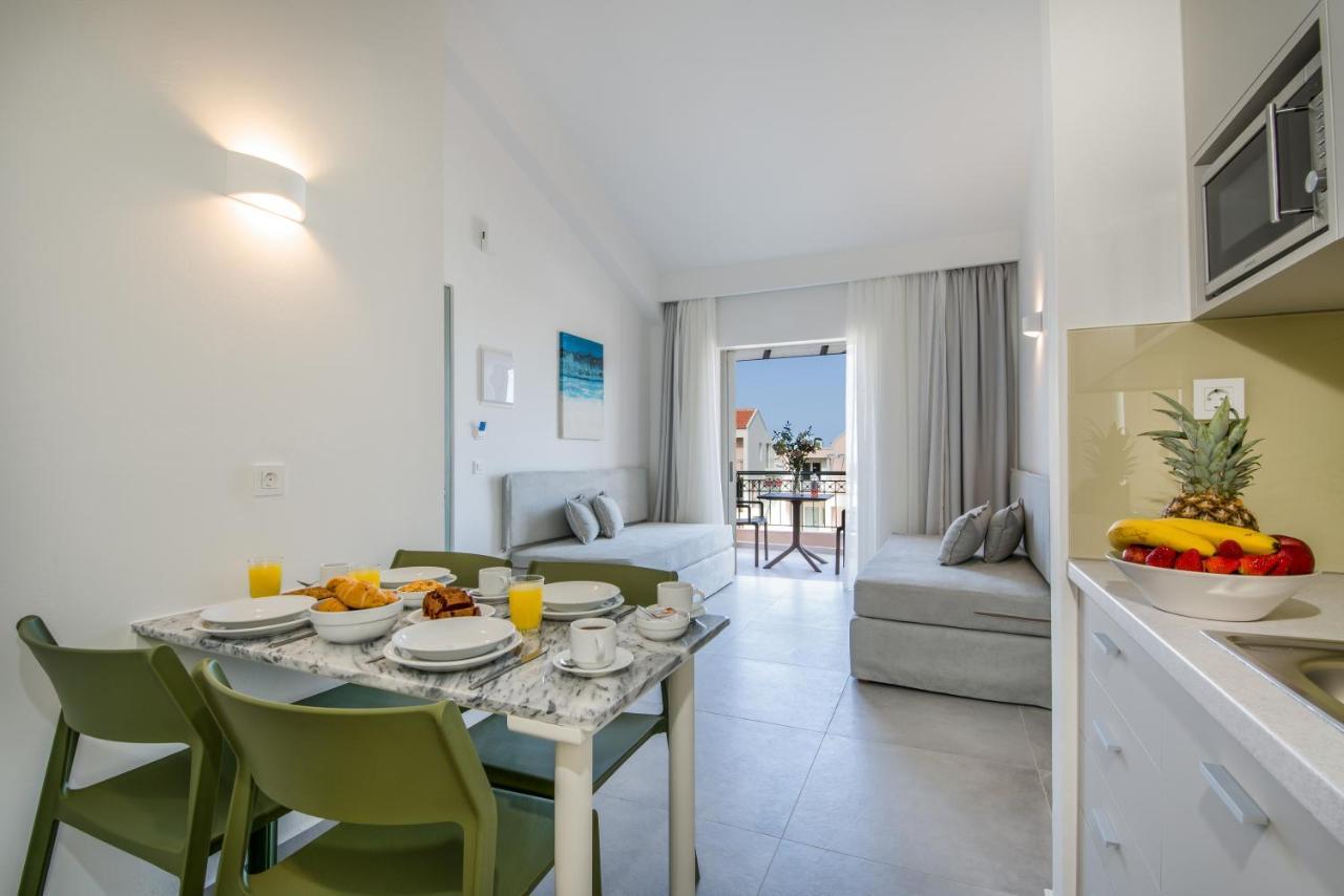קאטו דרטסו Lotus Hotel Apartments מראה חיצוני תמונה