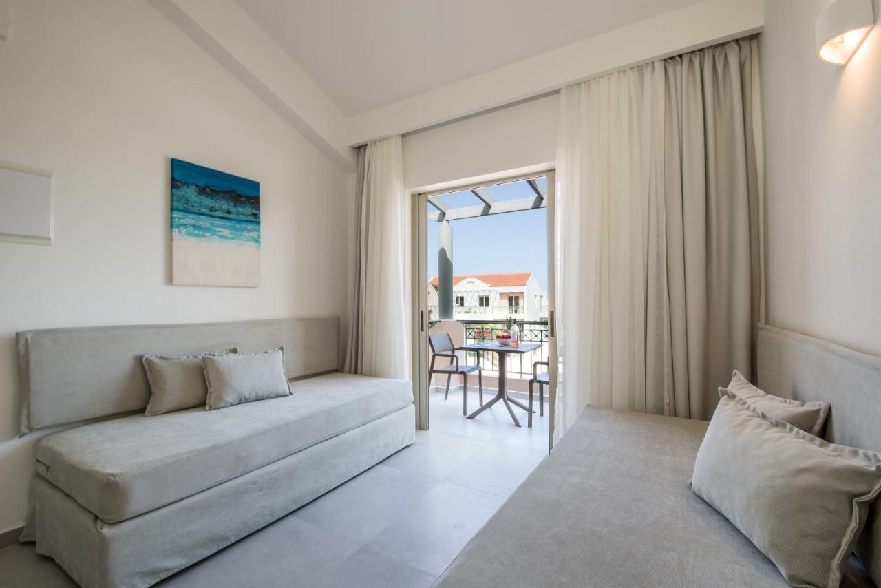 קאטו דרטסו Lotus Hotel Apartments מראה חיצוני תמונה