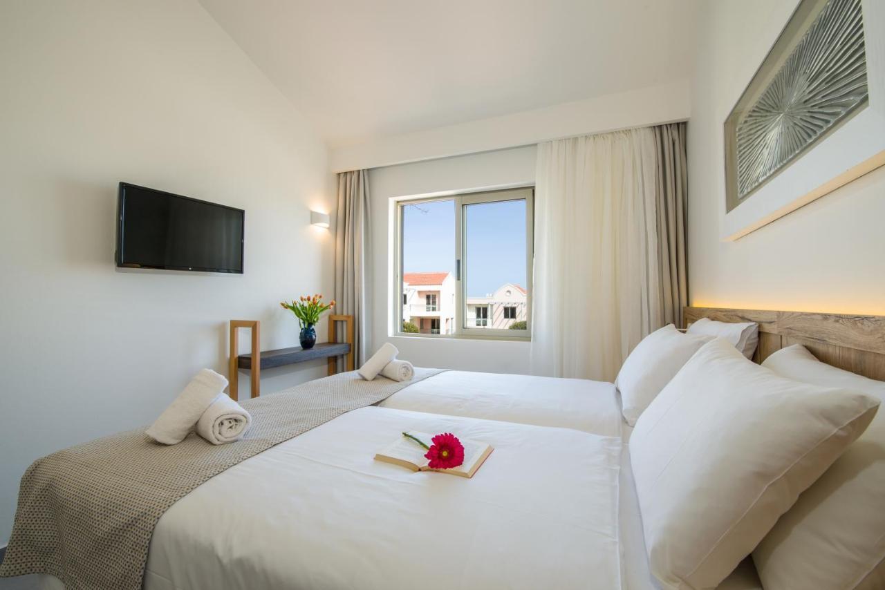 קאטו דרטסו Lotus Hotel Apartments מראה חיצוני תמונה